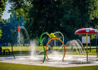 백철관 아이들 물 놀이터 상호 작용하는 어린이들의 물 튀기는 소리 공원
